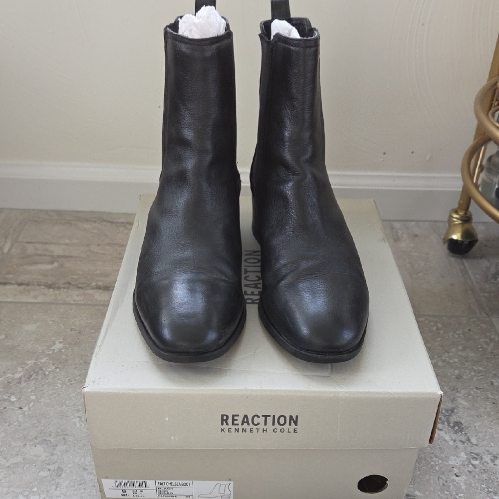 Kenneth Cole Reaction Chelsea Black Boots